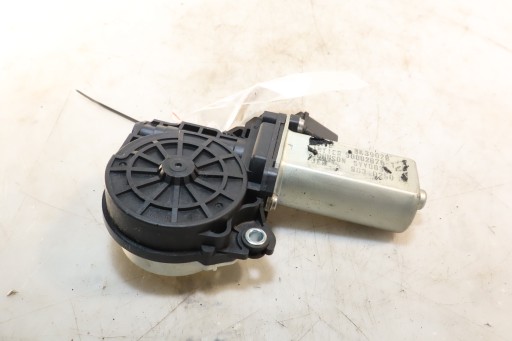 Электродвигатель замка правой передней двери, audi a8 d4 4.2tdi 3k3902b