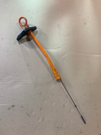 Масляний щуп 06f103663 VW passat b6 2.0 fsi