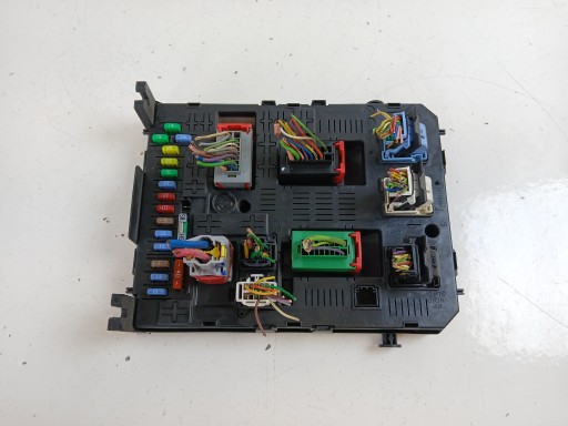 CITROEN C4 PICASSO et Module fusibles 966405908001