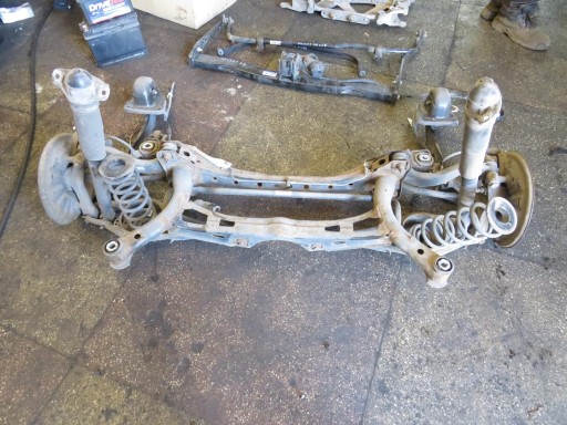 KRIS235789 - Балочная подвеска заднего моста passat b8 универсал