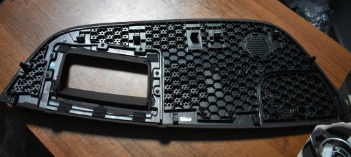 IDEALNA zaštita konzoli HEADUP MERCEDES W217 LIFT BRAZOWA 1