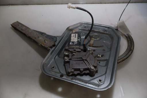 ОКОННЫЙ МЕХАНИЗМ ПЕРЕДНИЙ ЛЕВ SCANIA R410