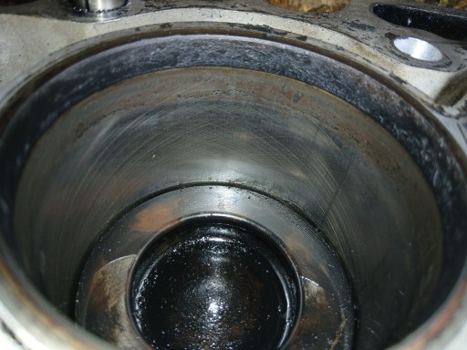 CITROEN C4 PEUGEOT 308 1.6 E-HDI 9H05 BLOK DOL of the engine pistons crank