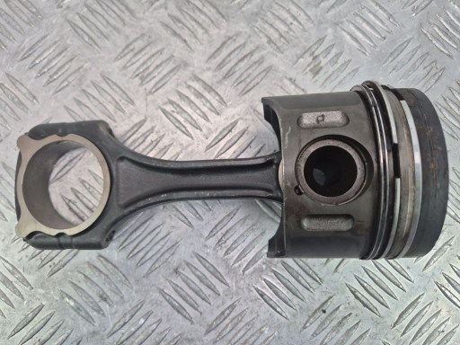 piston with connecting rod Mercedes C200 CDI W204 646.811