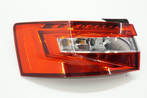 Skoda superb iii седан 16r задний левый фонарь 3v5945207a