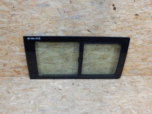 VW T5 CARAVELLE MULTIVAN скло правої задньої двері AS2