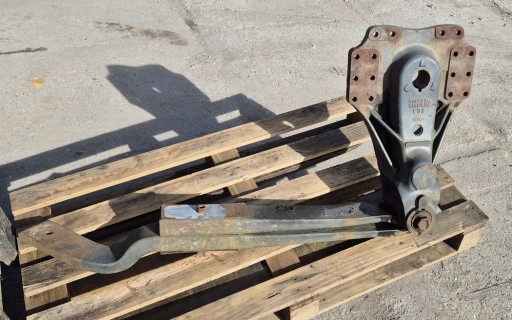 КРОНШТЕЙН РЕССОРНАЯ ЛАПА ЗАДНЯЯ RENAULT PREMIUM DXI 574556G