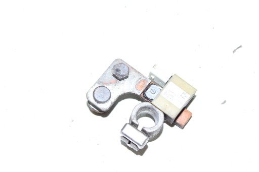 Затискач датчика заряду акумулятора mercedes actros mp 4 a0105424718