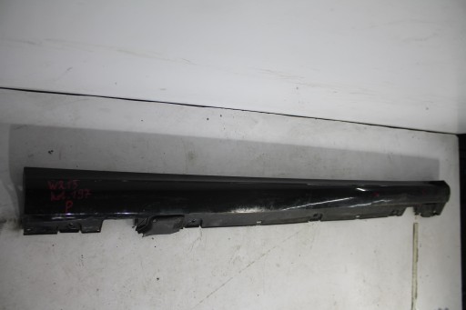 Накладка порога права MERCEDES W213 16-