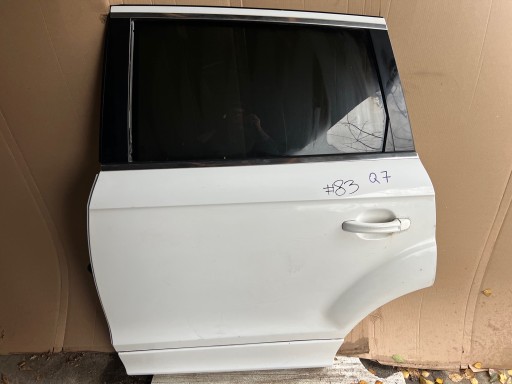 AUDI Q7 4L door left rear part left rear.