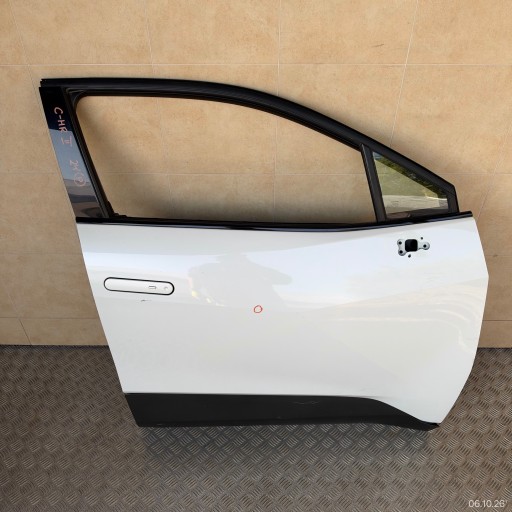 door complete front right TOYOTA C-HR II 2024 year