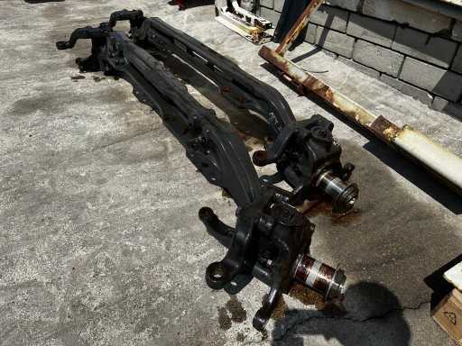 9603310501 9603381905 - Балка передня вісь заглушка actros mp 4 low deck