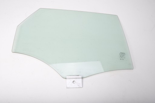 VOLVO V90 стекло задней правой двери