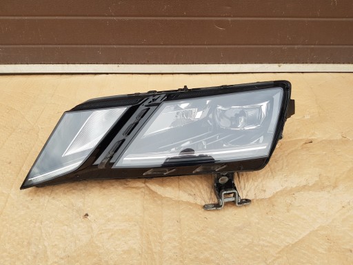 SKODA OCTAVIA III LIFT ЛЕВАЯ ФОНАРЬ ПОЛНОСТЬЮ СВЕТОДИОДНАЯ В ОТЛИЧНОМ СОСТОЯНИИ