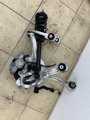MERCEDES C W205 2.2 CDI MACPHERSON swing arm left 2052100