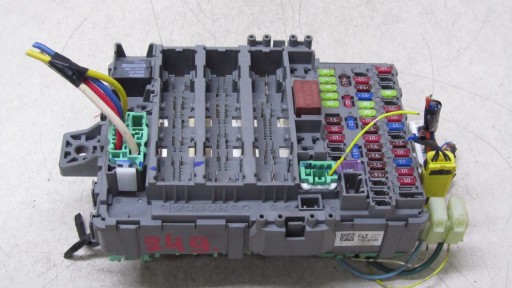 043/249 - Honda cr-v iv 1.6 блок предохранителей t1e-e120