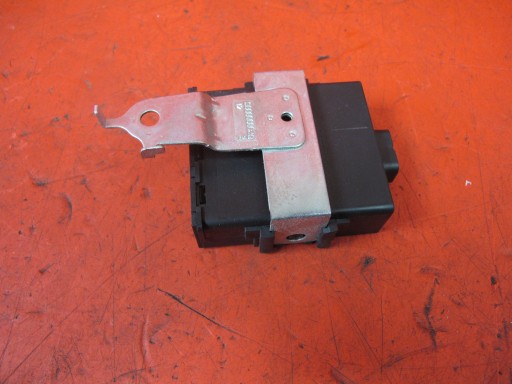 TOYOTA VERSO R2 09- module relay control unit