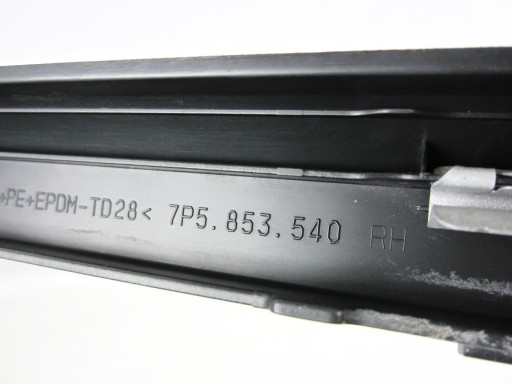 moulding cap threshold of the threshold rear right Porsche Cayenne S II 958 7P5 92A