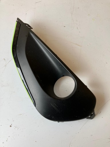 РЕШІТКА ГАЛОГЕНУ ПРАВА 208 LIFT LIME