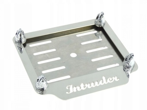 РАМКА НОМЕРНОГО ЗНАКА-SUZUKI INTRUDER