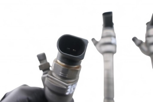 vstřikovač MINI R55 R56 R60 1.6D 0445110401