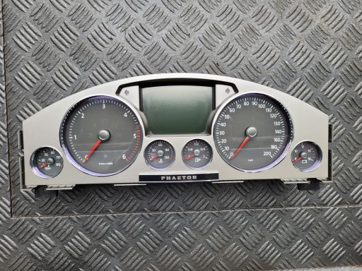 Instruments tachymètre compte tours 3D0920983L VW PHAETON LIFT 3.0 TDI