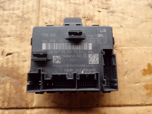 МОДУЛЬ УПРАВЛІННЯ ДВЕРИМА 4M1959792C VW TOUAREG III