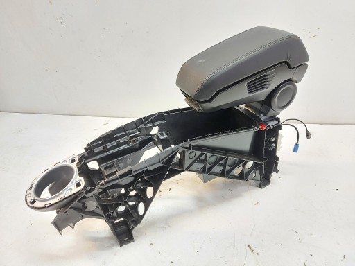 BMW i3 i01 Lci LIFT 2018r Armlehne tunel mitte