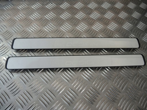 VOLVO XC60 II R-DESIGN ПОРОГОВАЯ НАКЛАДКА