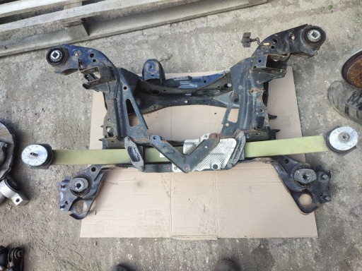 31387285 - Задня підвіска v90