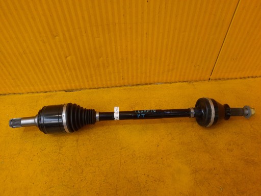 MASERATI LEVANTE 3.0 B ПІВВІСЬ ПРАВИЙ ЗАДНІЙ 670032036