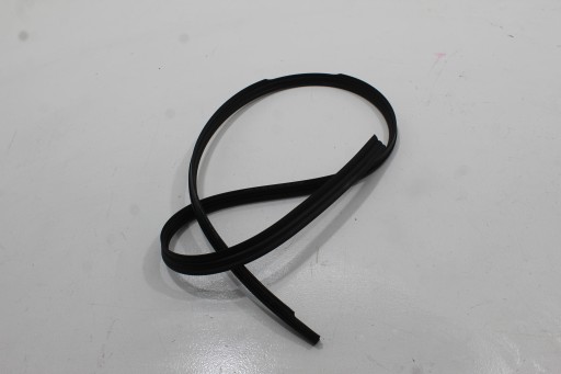 Audi A7 C8 4K ПРОКЛАДКА РАМНИ ДАХУ 4K8854543