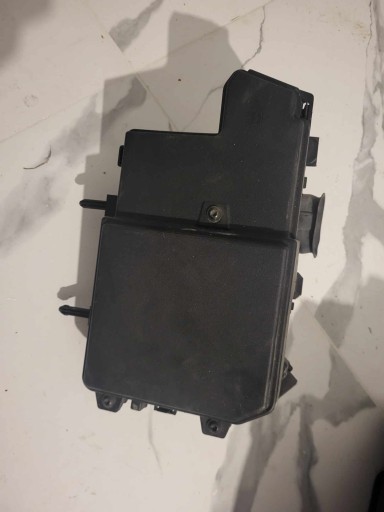 КОРПУС БЛОКА ПРЕДОХРАНИТЕЛЕЙ RENAULT SCENIC IV MEGANE IV 284B51057R