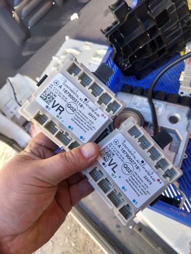 A1679003118 A1679002718 - MERCEDES W907 W910 SPRINTER ДВЕРНИЙ МОДУЛЬ КОНТРОЛЕР ЛІВИЙ ПРАВИЙ НАБІР 2X 21R