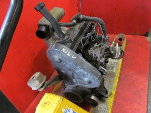 VW TRANSPORTER T4 1.9 D Motor 1X 44KW Pumpe Einspritzdüse KOMPLET