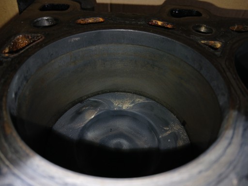 RENAULT TRAFIC OPEL VIVARO 2.0 DCI M9R M9RM786 BLOK DOL of the engine pistons crank