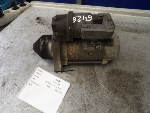 Toyota Avensis II T25 2,2 td starter