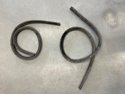 УПЛОТНИТЕЛЬ ПОРОГА Q5 SQ5 80A ЛЕВЫЙ ПРАВЫЙ ОРИГИНАЛ