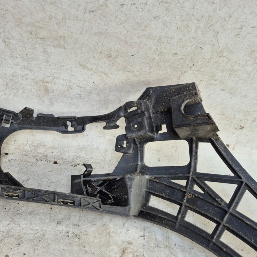 MERCEDES E-KLASA W212 LIFT 13-16 holder support left front front