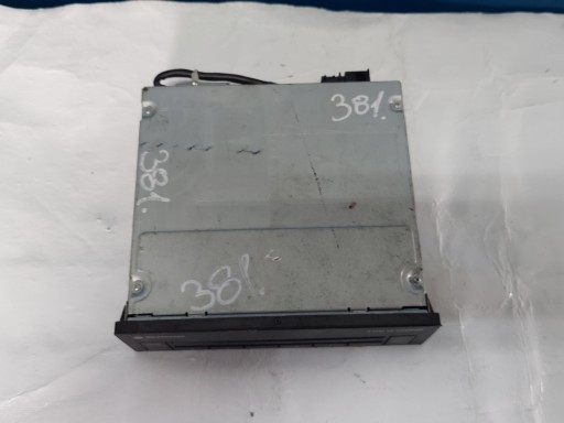 cserélő CD PASSAT B6 3C0035110A