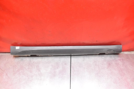 cap threshold right black BMW X1 E84 LIFT 12-15