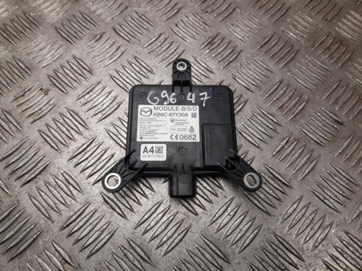 KB8C-67Y30A - Контролер сліпих зон mazda cx-5 2017 kb8c67y30a