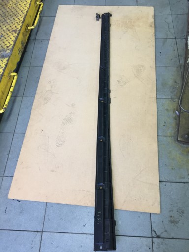 8v4854536a - AUDI RS3 LIFT 19-ОБШИВКА ПІД ПРАВИМ ПОРОГОМ