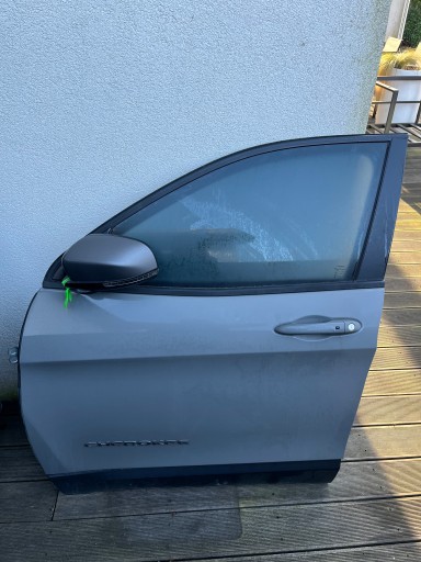 68290878AB 68290879AB - Подъемная дверь cherokee kl цвет pw7, pdn, psc и pwq