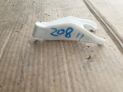 КРОНШТЕЙН КРЕПЛЕНИЯ CORSA F PEUGEOT 208 II 19-