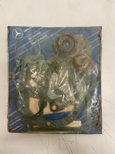 A3522000560 - КОМПЛЕКТ ПРОКЛАДОК ВОДЯНОГО НАСОСА MERCEDES SPRINTER 314