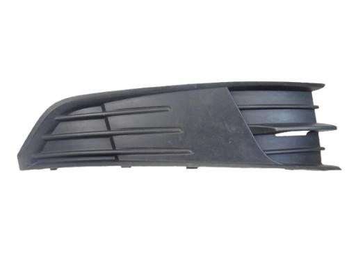 grid of a bumper front front right SKODA FABIA III 6V0807368