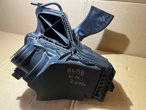 AUDI A4 B8 2.0 TDI Gehäuse filter luft 8K0133835AD 03G906461C