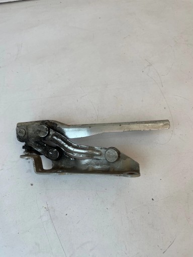 hinge bonnets front front right Skoda Octavia II