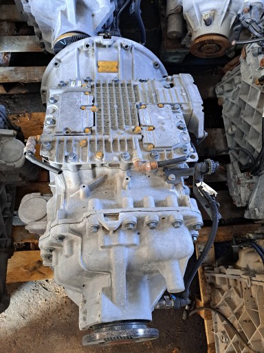 AT2412C КОРОБКА ПЕРЕДАЧ RENAULT DXI VOLVO FH FM